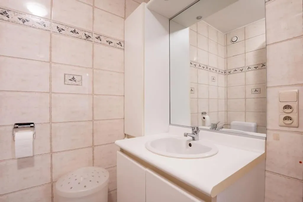 Appartement Met Groot Terras Aan De Zee Ostend 0*,  Belgium